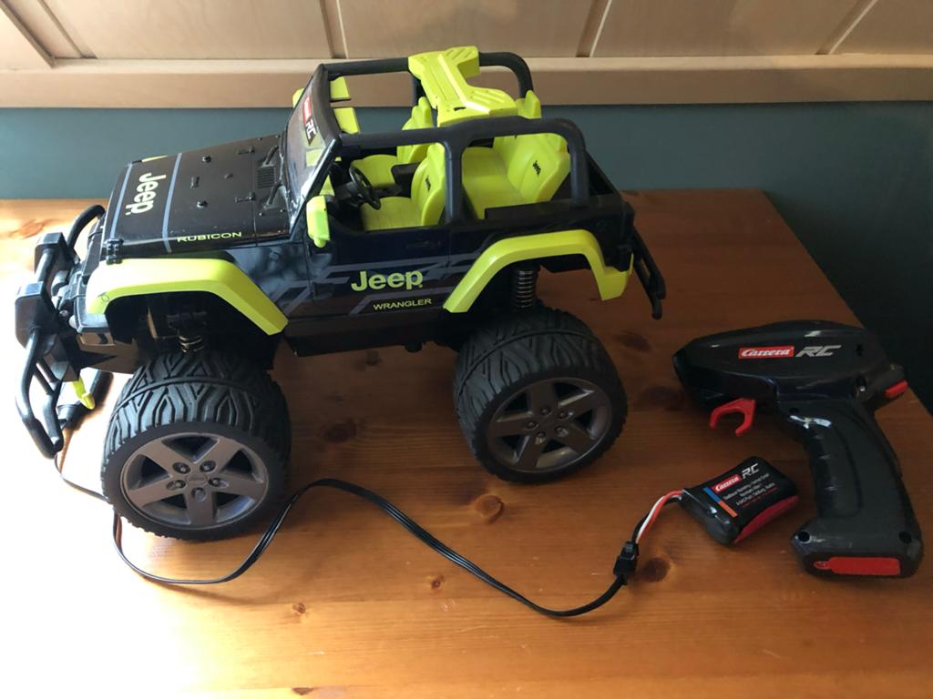Carrera RC Jeep Wrangler Rubicon - Klaar om te rijden!, Elektro, Gebruikt, Auto offroad, Ophalen of Verzenden