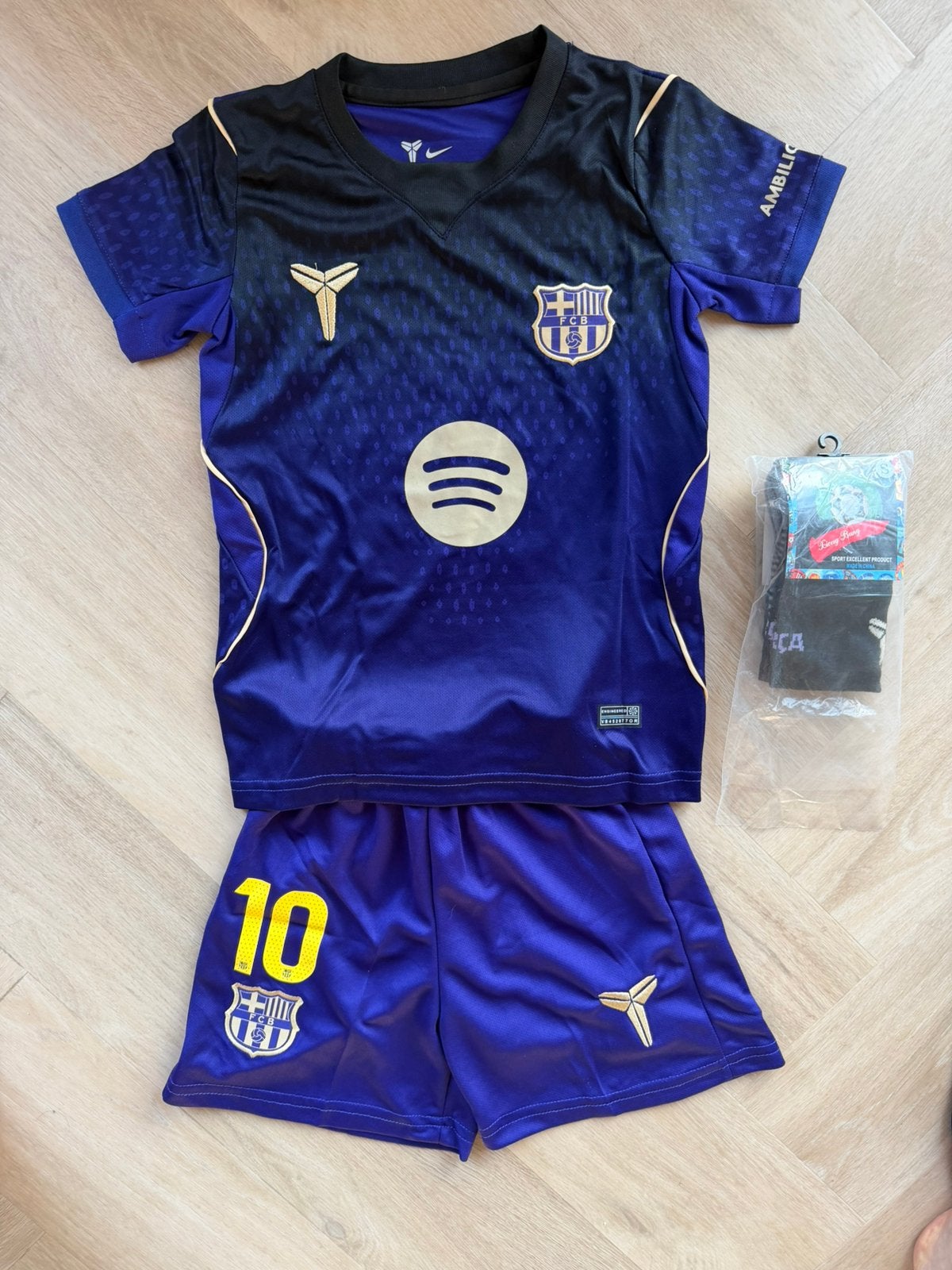 Nieuw FC Barcelona uit tenue Lamine Yamal 2026-2027, Maat XS of kleiner, Ophalen of Verzenden, Zo goed als nieuw, Shirt