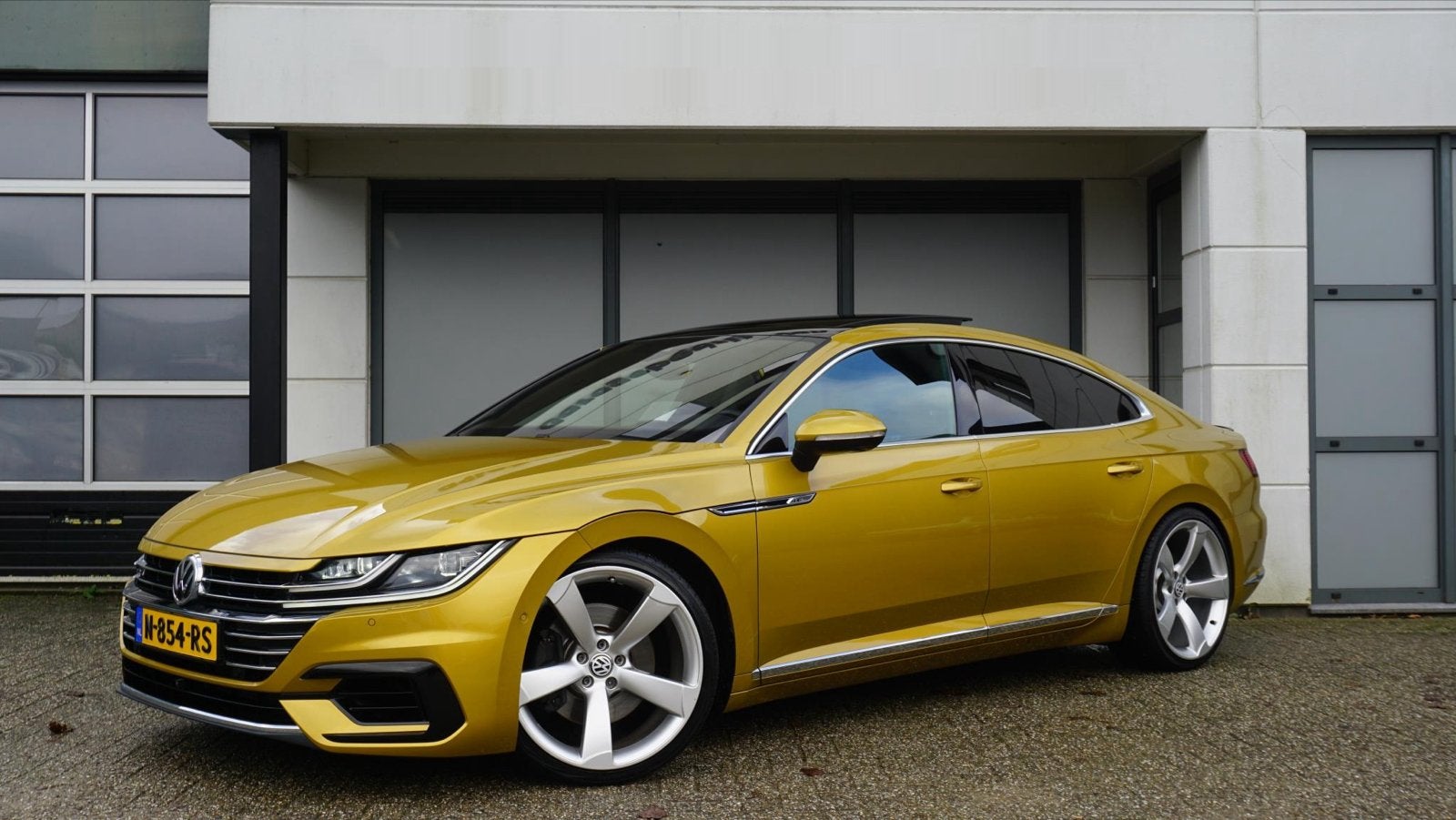 Volkswagen Arteon R 2.0 TSI 4Motion – 381 pk | Kurkuma Geel, Automaat, Arteon, Zwart, 4 cilinders