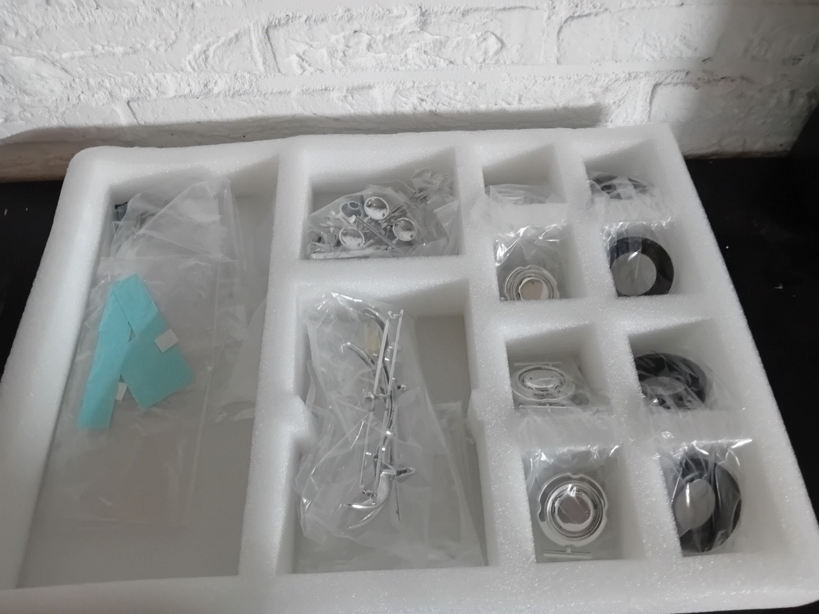 KIT,  om zelf te bouwen, GT Spirit  Mercedes-Benz 300 SL, Hobby en Vrije tijd, Overige merken, Auto, Ergens in Frankrijk, Nieuw