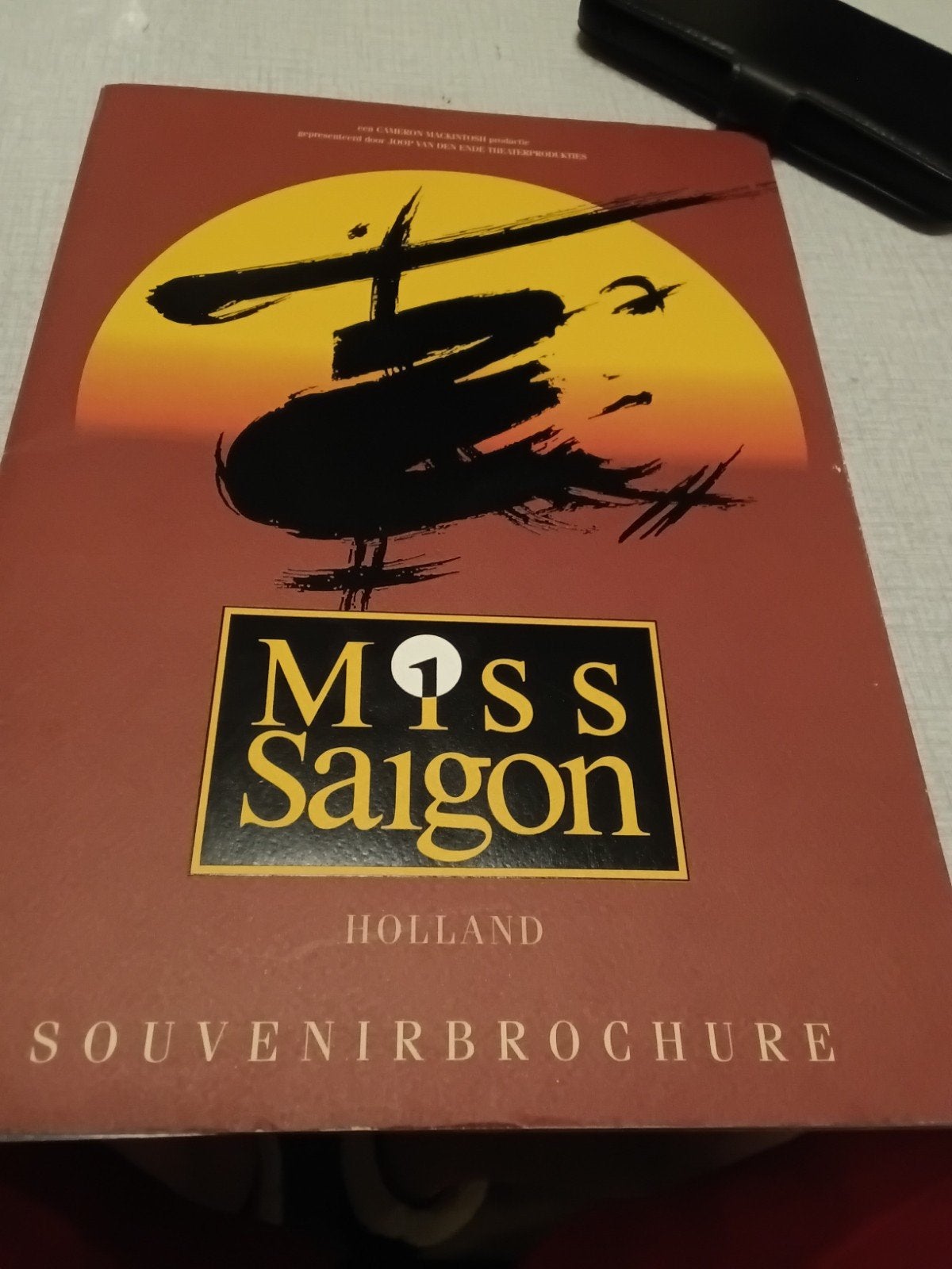 Musical MISS SAIGON,Souvenirbrochure,Holland., Ophalen of Verzenden, Zo goed als nieuw, Ballet of Musical