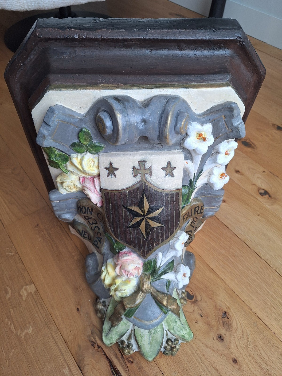 Mooie console met rozen en lelies in goede staat, Antiek en Kunst, Ophalen