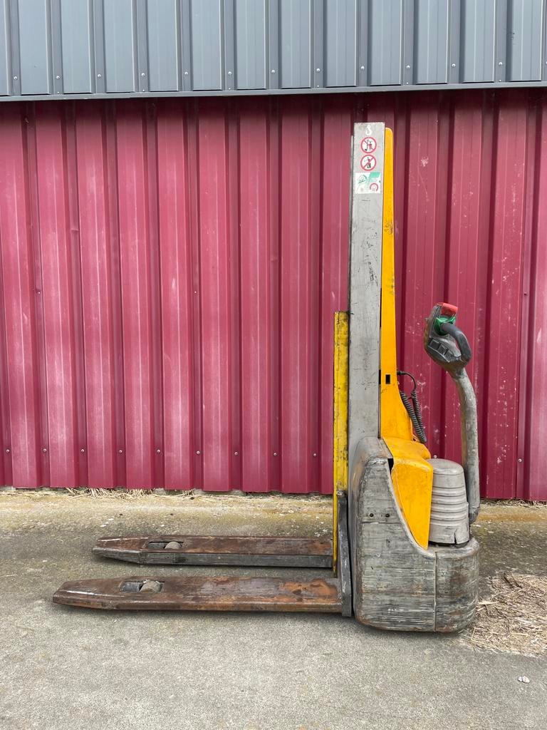 Elektrische stapelaar 1650mm werkhoogte met frisse accu’s!, Gebruikt, Finsterwolde, Ophalen of Verzenden, Info@hensensbv.nl