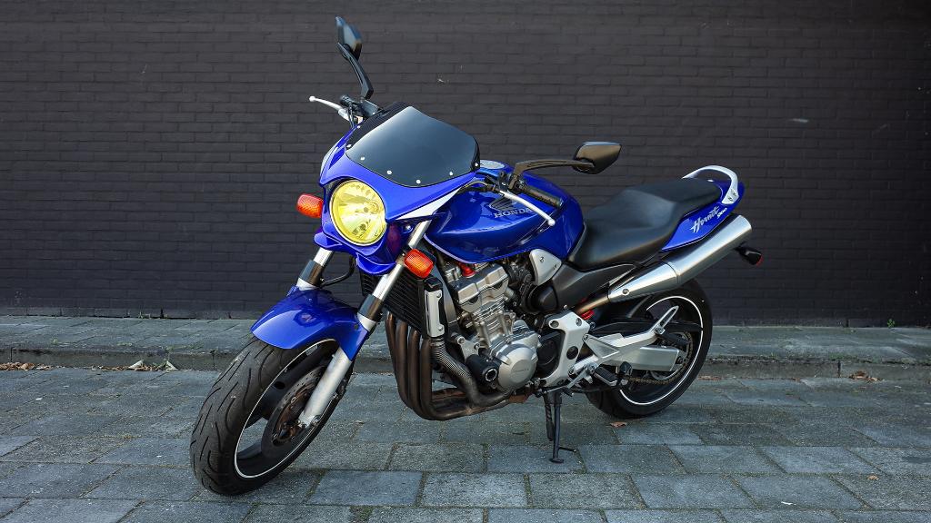 Honda CB900F Hornet (2002) - Altijd garageonderhouden, Motoren, Motoren | Honda, 4 cilinders, Motorrijbewijs A, Gebruikt, 900 cc
