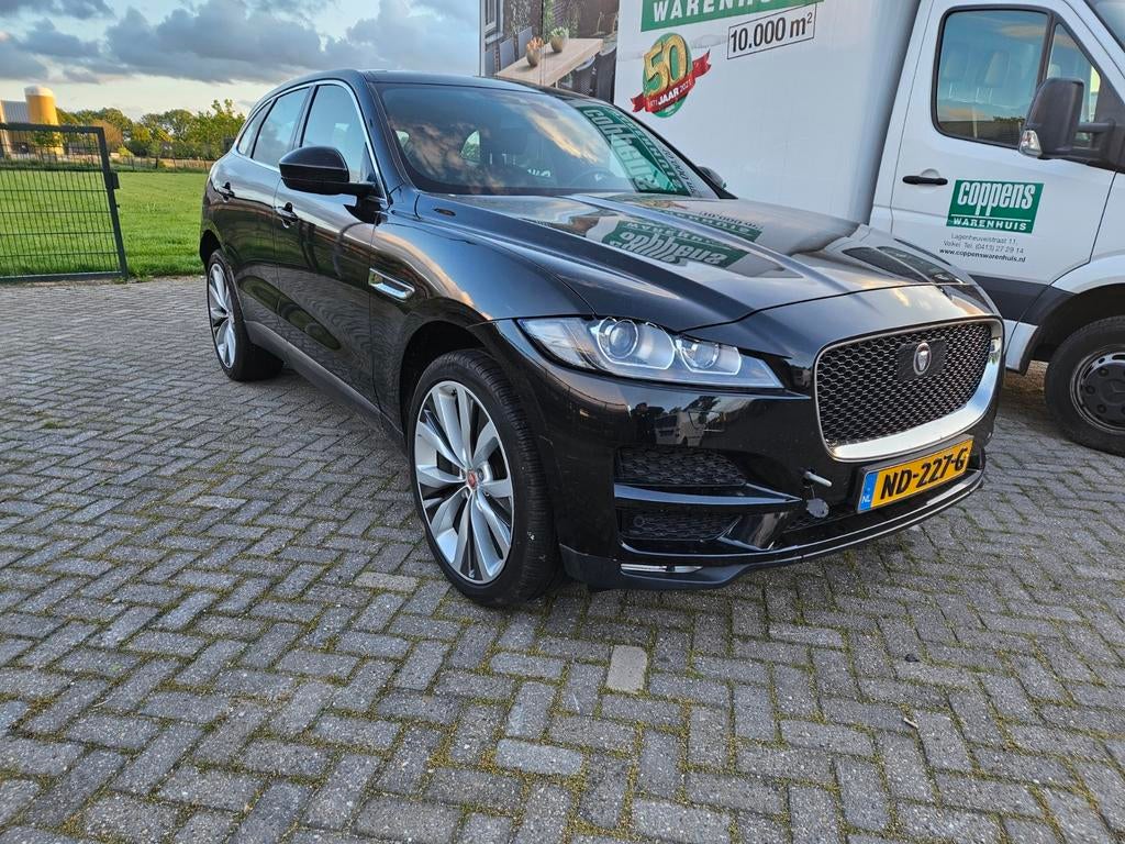 Jaguar F-Pace 20d 2.0 180pk AWD Aut 2017 Zwart MOTORSCHADE, Automaat, 4 cilinders, 179 pk, Zwart