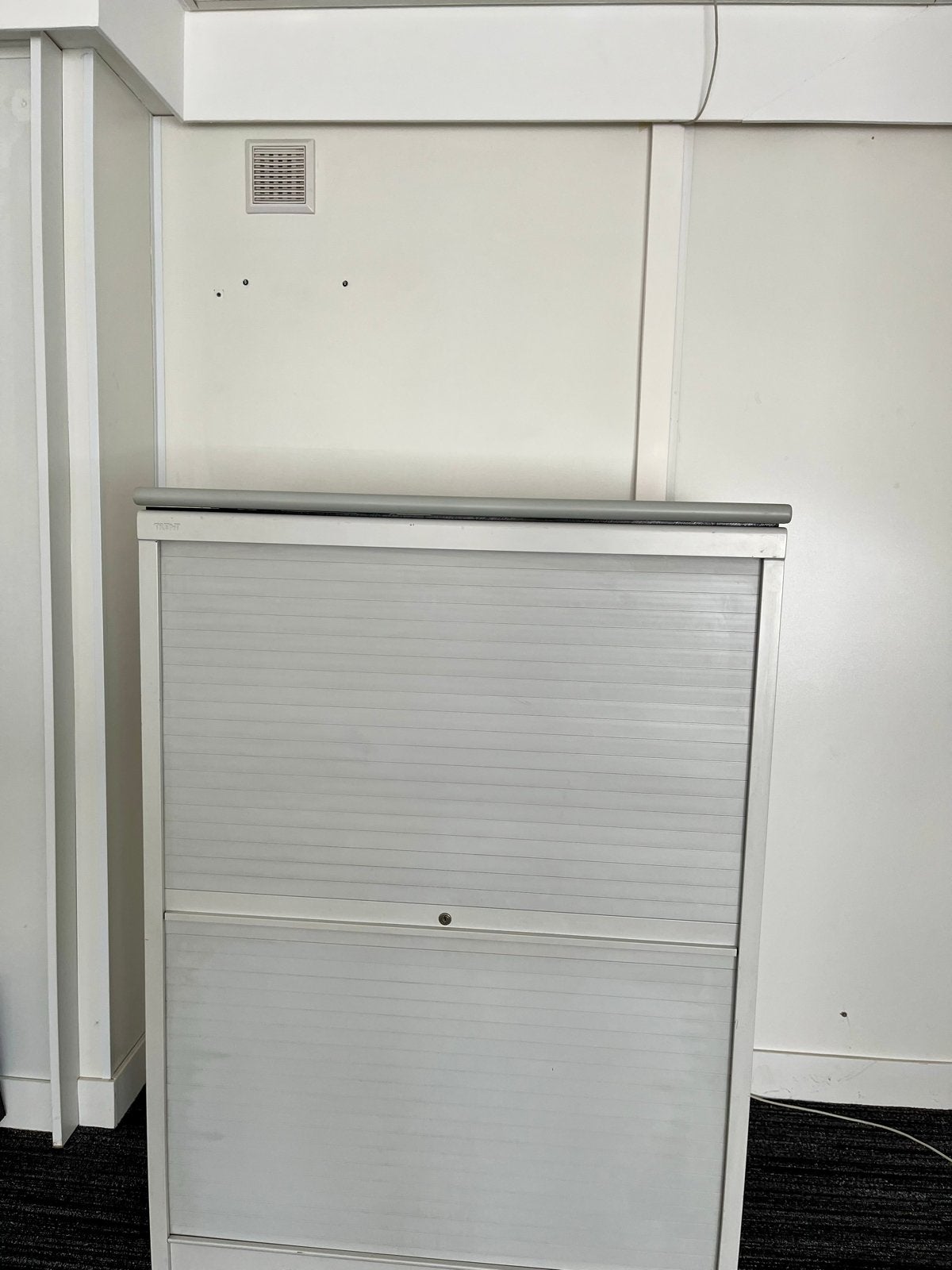 Metalen roldeur kast, Huis en Inrichting, Kasten | Roldeurkasten en Archiefkasten, Ophalen, Gebruikt, 100 tot 150 cm, 100 tot 150 cm