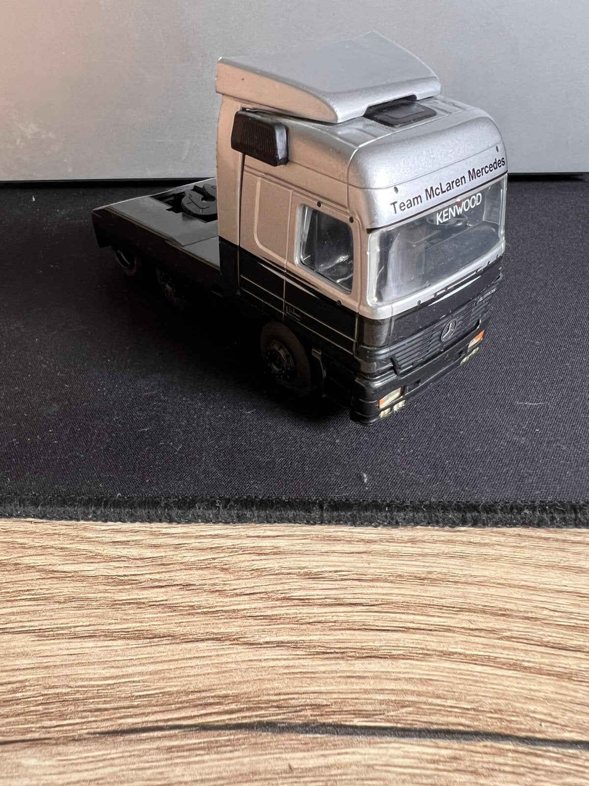 Vintage Team McLaren Mercedes F1 transporter F1, Ophalen of Verzenden, Zo goed als nieuw, Formule 1