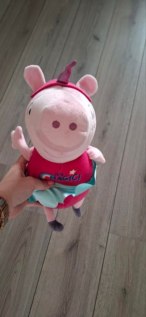 Peppa Pig knuffel - Eenhoorn Peppa, Kinderen en Baby's, Overige typen, Ophalen of Verzenden, Met kleding of accessoire, Roze