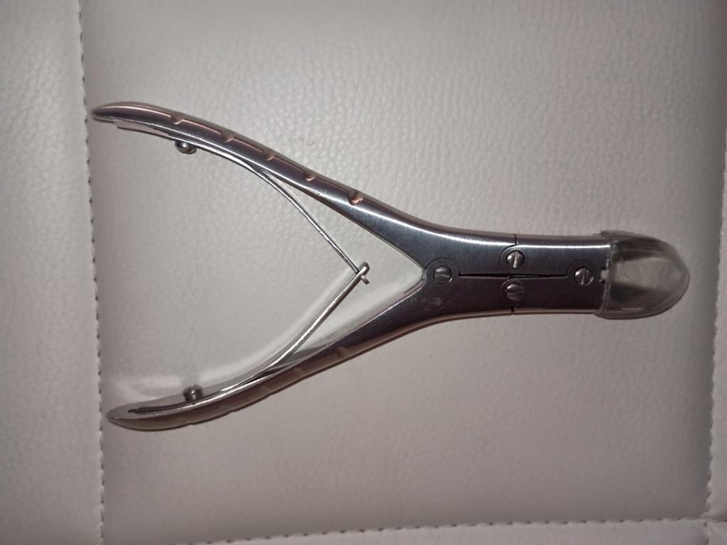 Pedicure instrument, Dubbelscharniertang, spitse bek, Ophalen of Verzenden, Nieuw, Overige typen