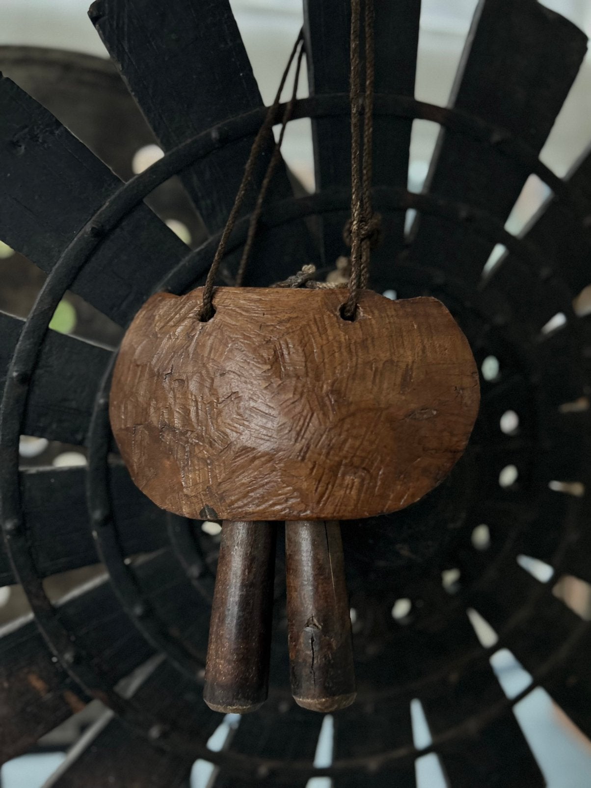 Houten koeien bel oosters sober, Antiek en Kunst, Ophalen of Verzenden