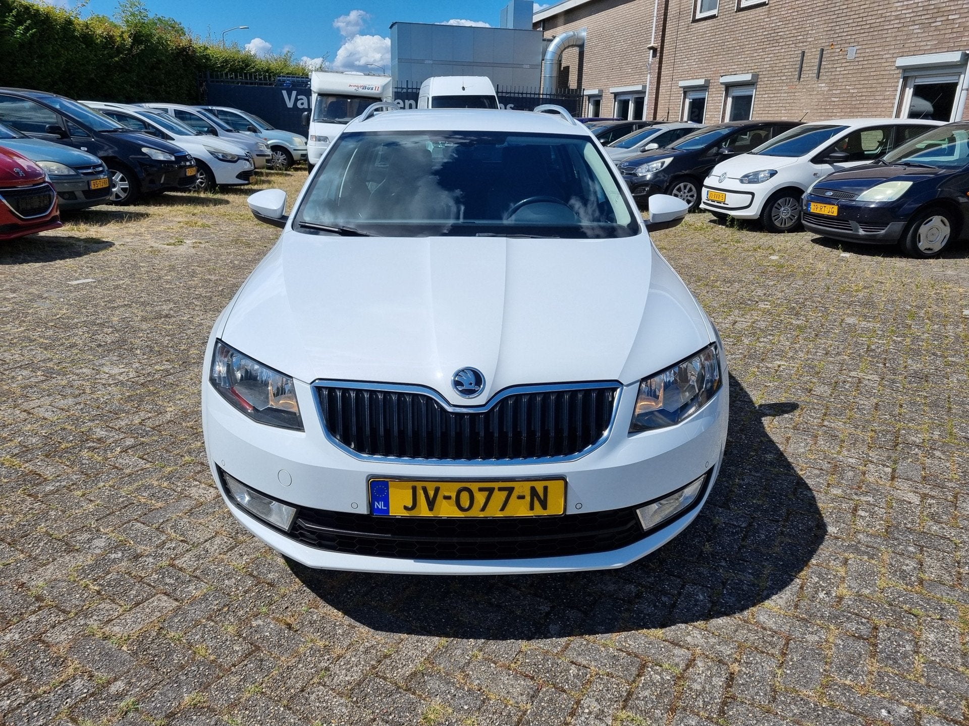 Skoda Octavia Combi 1.0 TSI Greentech Ambition Business ✅L, Auto's, Skoda, Gebruikt, Euro 6, Wit, 630 kg