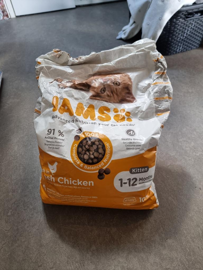 Ca 5-6kg Iams kitten voer, Ophalen, Kat
