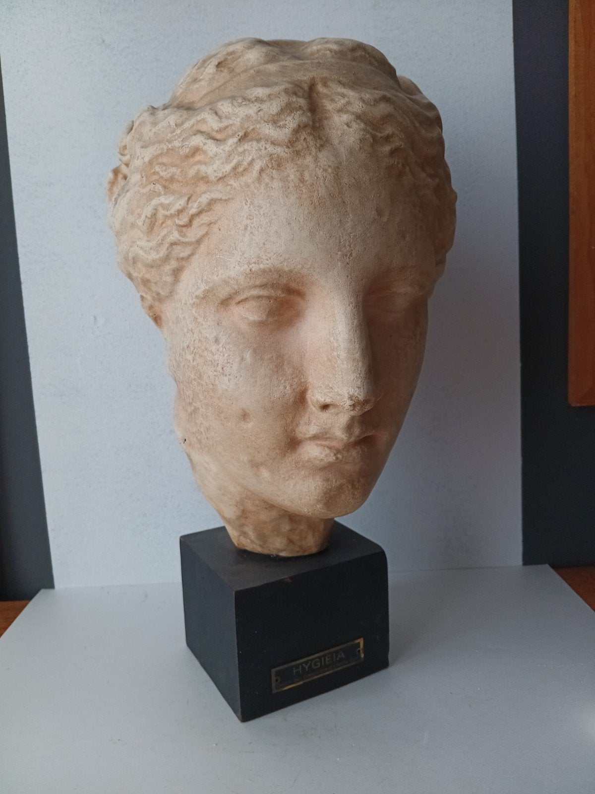 Een sculptuur, keramiek van Hygieia, Godin van de gezondheid, Ophalen of Verzenden