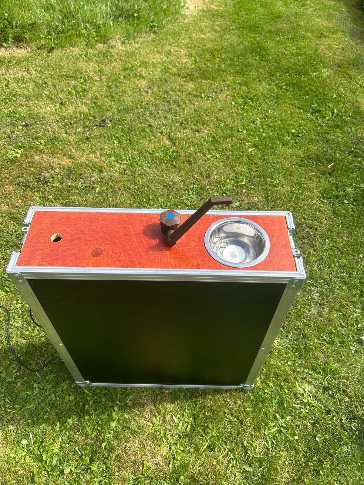 Mobiele wasbak/spoelbak in flightcase, Ophalen, Zo goed als nieuw