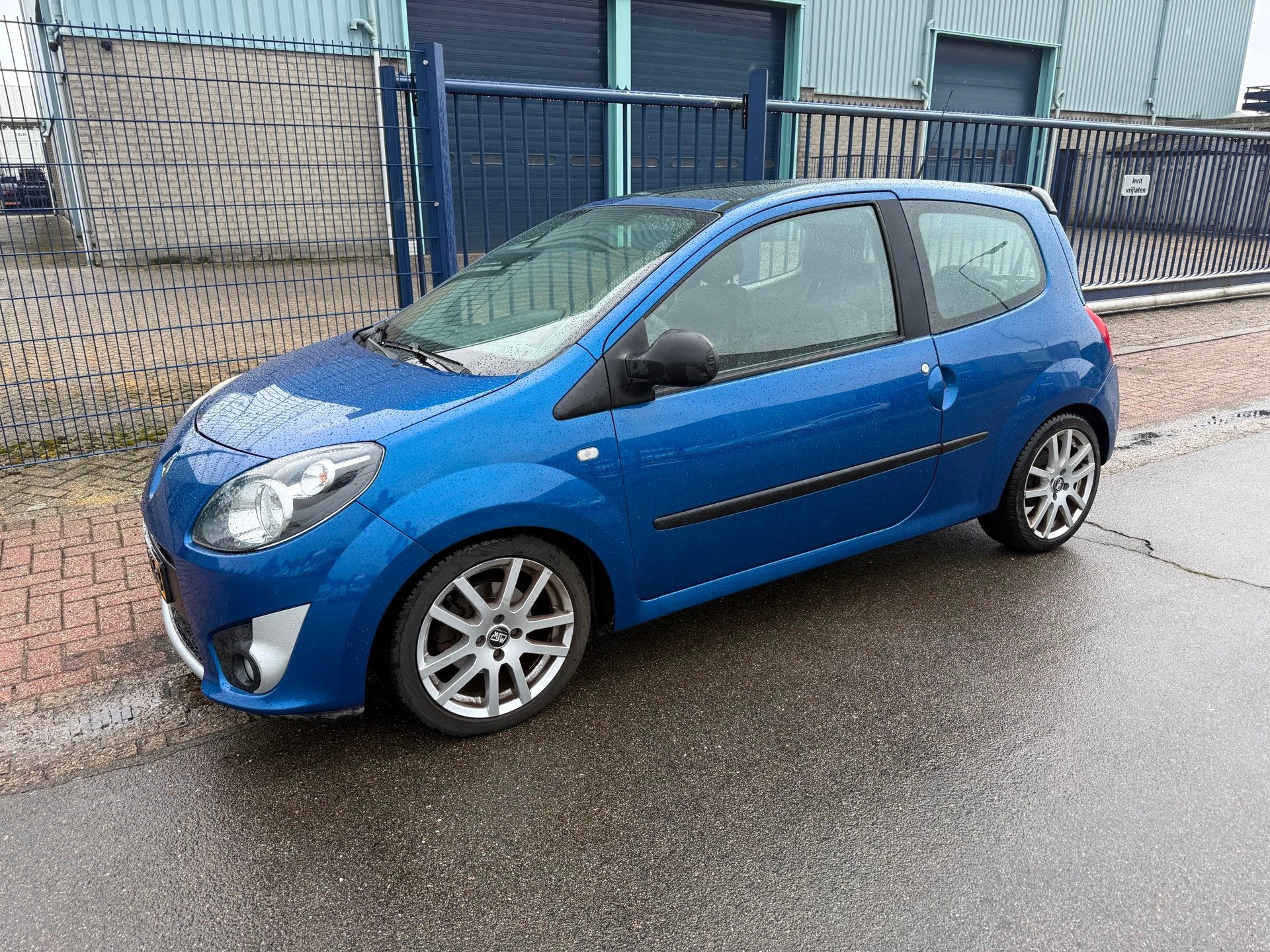 Foto 2 van Renault Twingo 1.2-16V SPORT*AIRCO*16 INCH*AKTIEPRIJS!