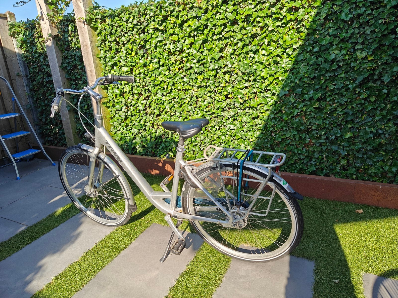 Trek damesfiets met versnellingen en lage instap, Fietsen en Brommers, Overige merken, Gebruikt, Velgrem, (Extra) lage instap