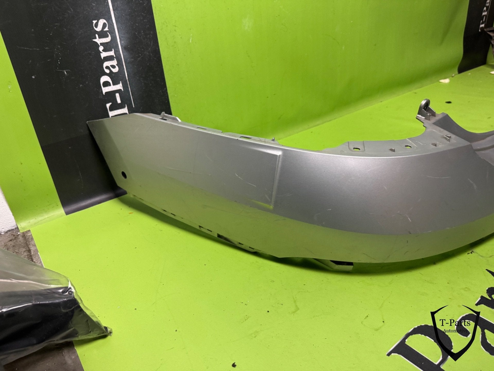 hyundai ioniq 6 achterbumper bumper 86611kl000, Gebruikt, Heolleung-ro 12
06797  Seoul, Ophalen of Verzenden, Info@hyundai.com