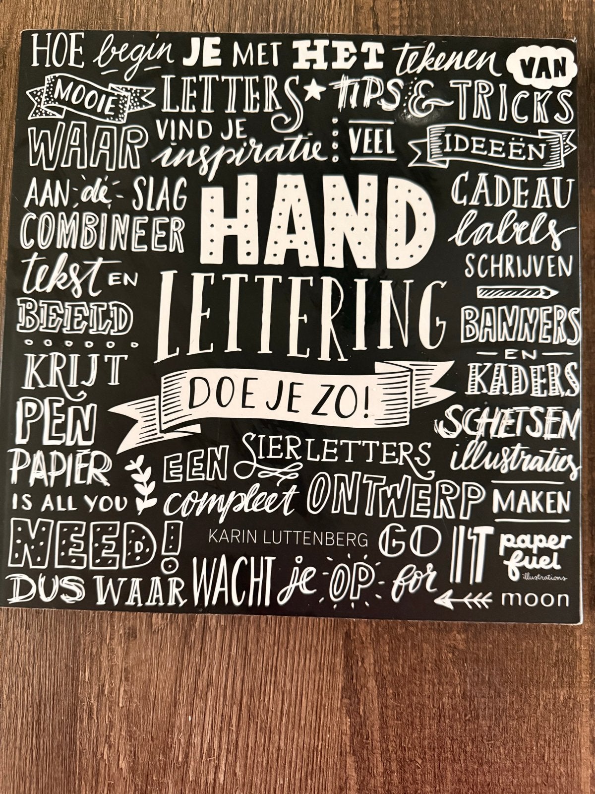 2 werkboejen handlettering -  K. Luttenberg, Ophalen of Verzenden, Zo goed als nieuw, Boek of Gids