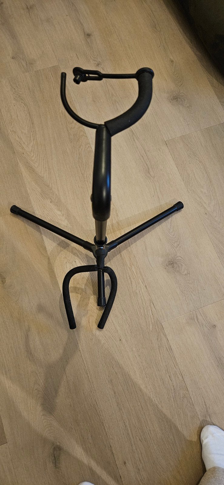 Gitaarstandaard, Ophalen