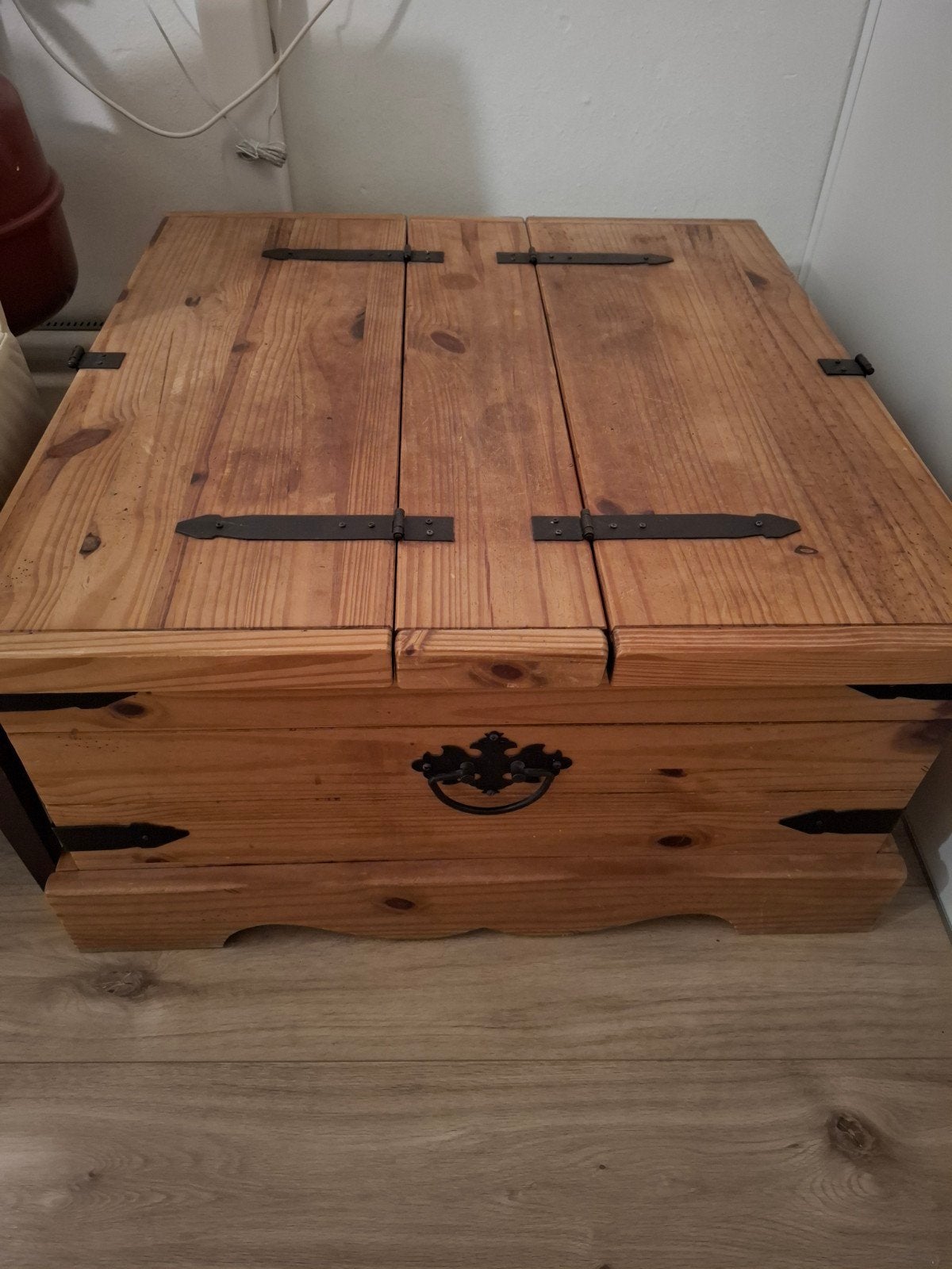 Salontafel(kist), Huis en Inrichting, Woonaccessoires | Kisten, Ophalen, Gebruikt, 50 tot 100 cm, 75 tot 100 cm