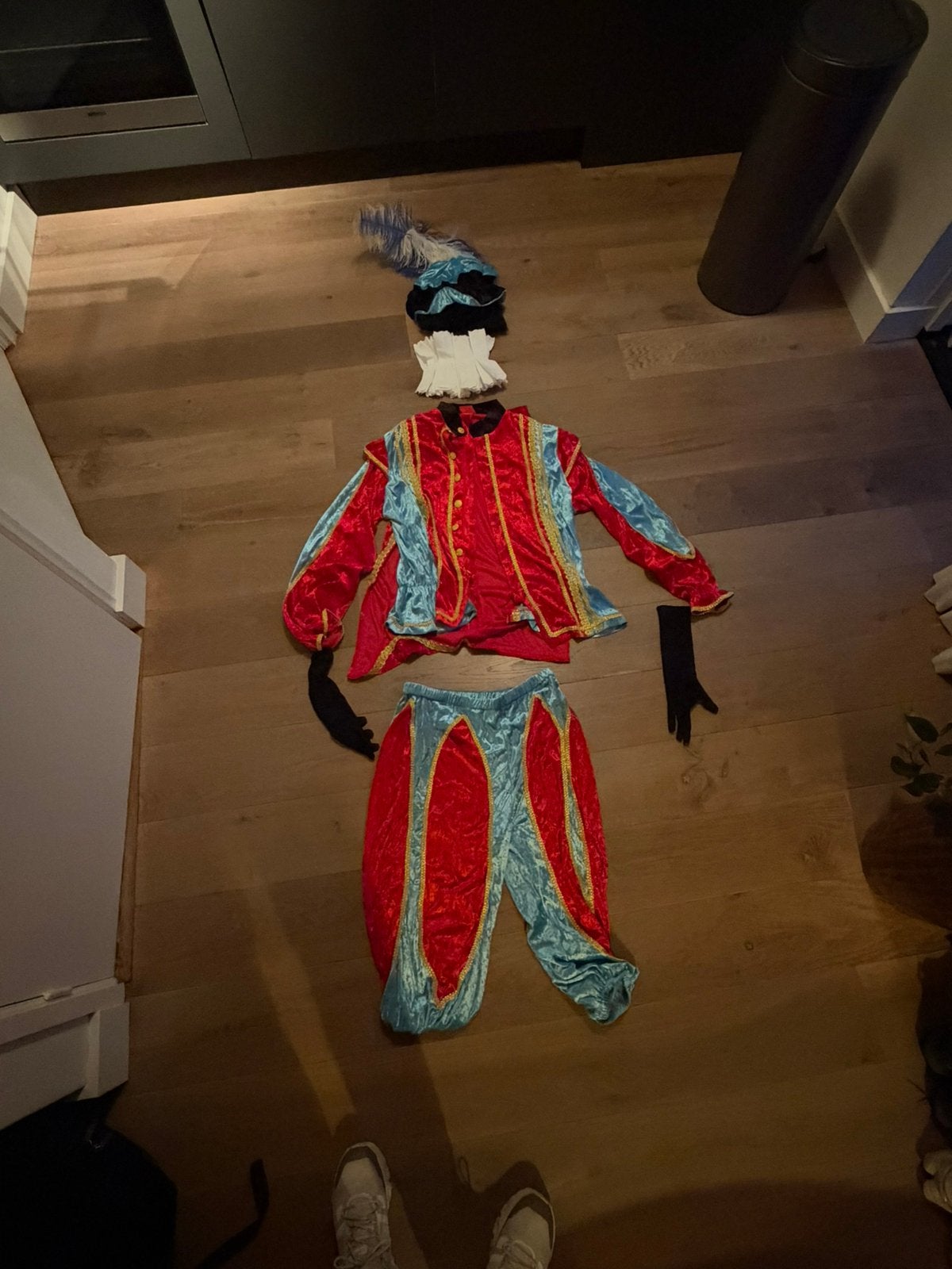 Pietenpak, Diversen, Ophalen, Zo goed als nieuw