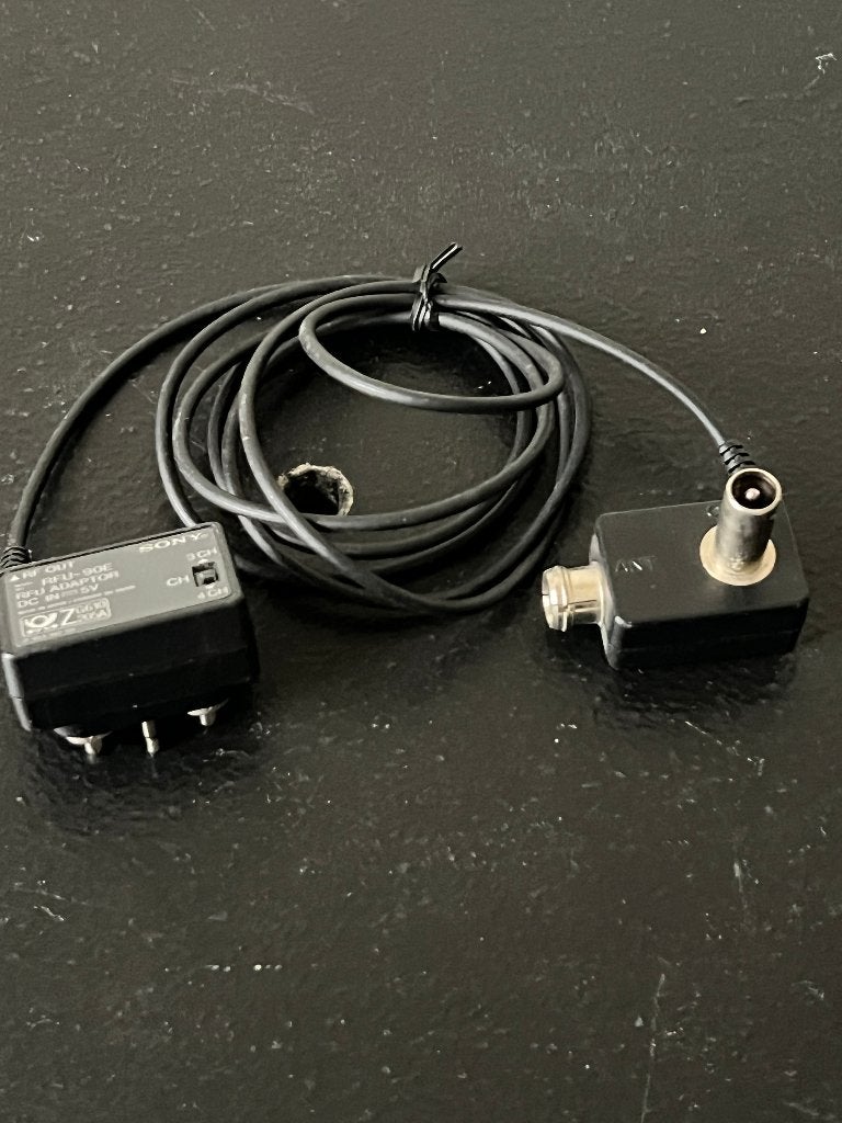 Sony RFU 90E RF adaptor, Ophalen, Gebruikt