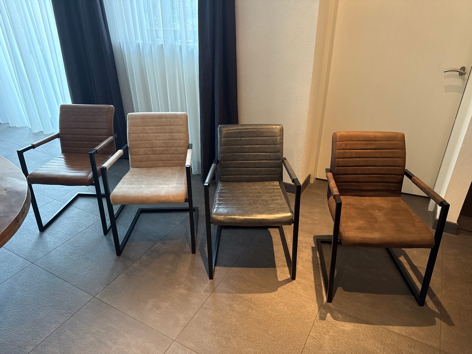 8 stoelen, diverse kleuren, leer en stof, Huis en Inrichting, Stoelen, Ophalen, Gebruikt, Overige kleuren, Leer