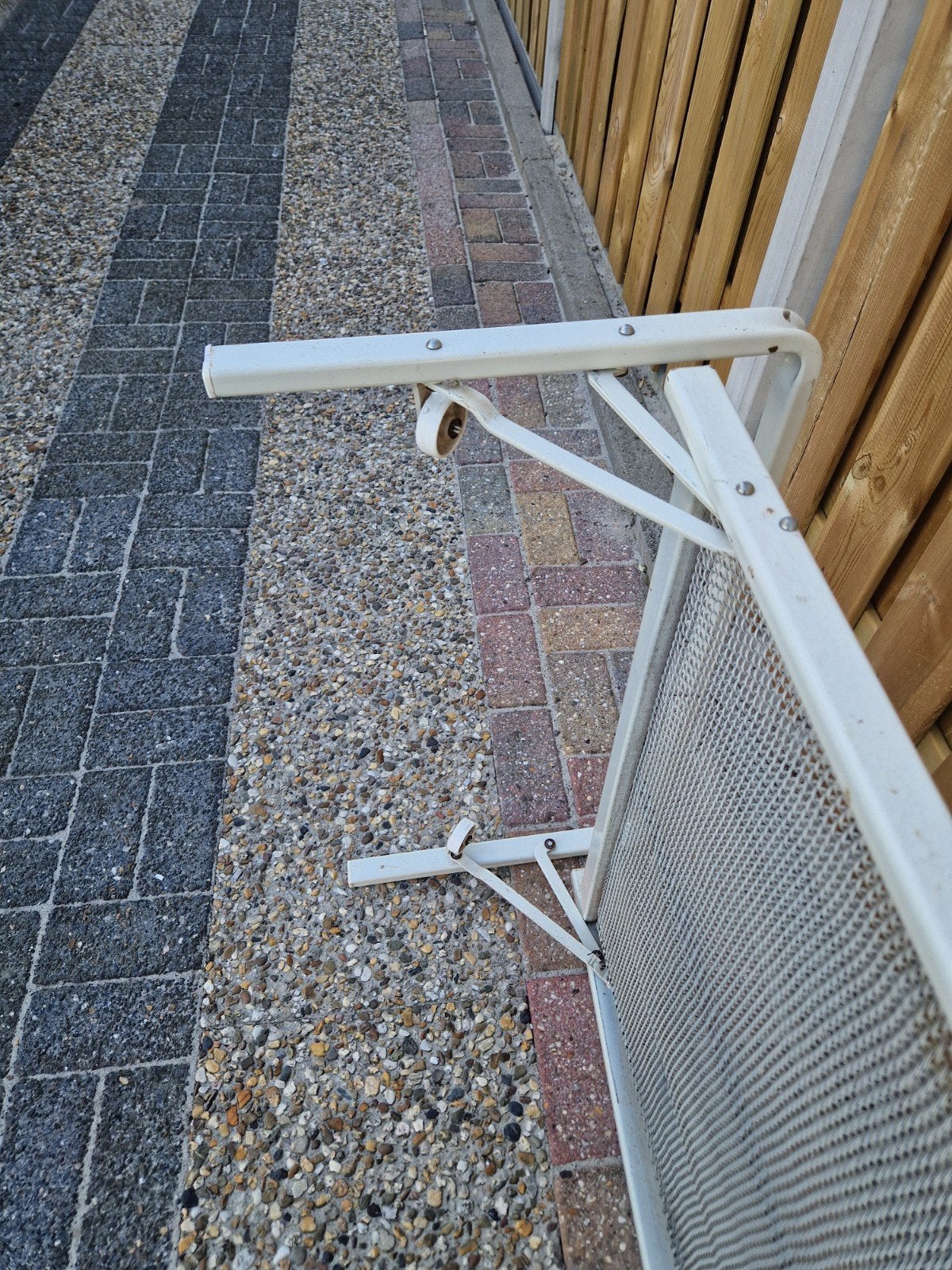 Te Koop metalen logeerbed, Ophalen, 90 cm, Eenpersoons, Wit