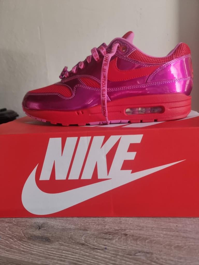 Nike Air Max 1 Playful Pink Maat 45 Nieuw, Kleding | Heren, Schoenen, Overige kleuren, Nike, Nieuw, Ophalen of Verzenden