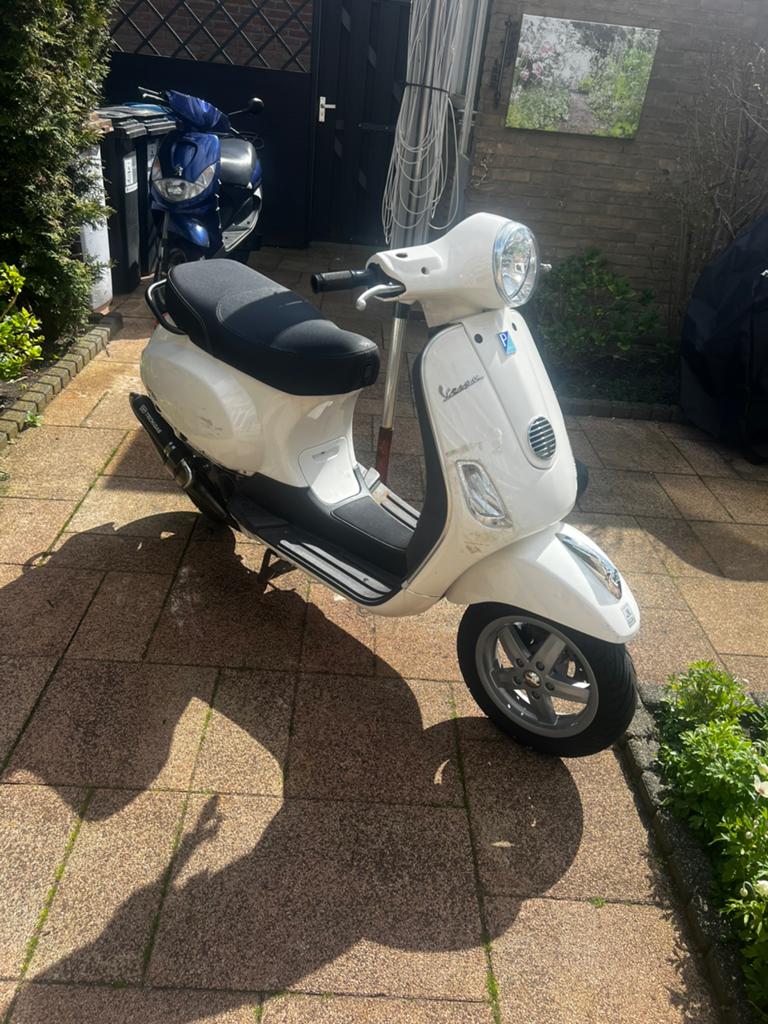 Vespa lx 50cc 2 takt, Ophalen, Zo goed als nieuw, Benzine, Vespa LX