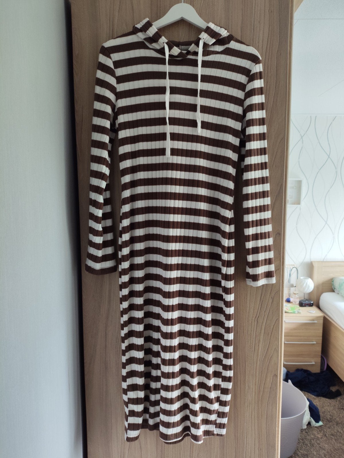 Shein gestreepte capuchonjurk - Maat XL, Bruin, Maat 46/48 (XL) of groter, Ophalen of Verzenden, Gedragen