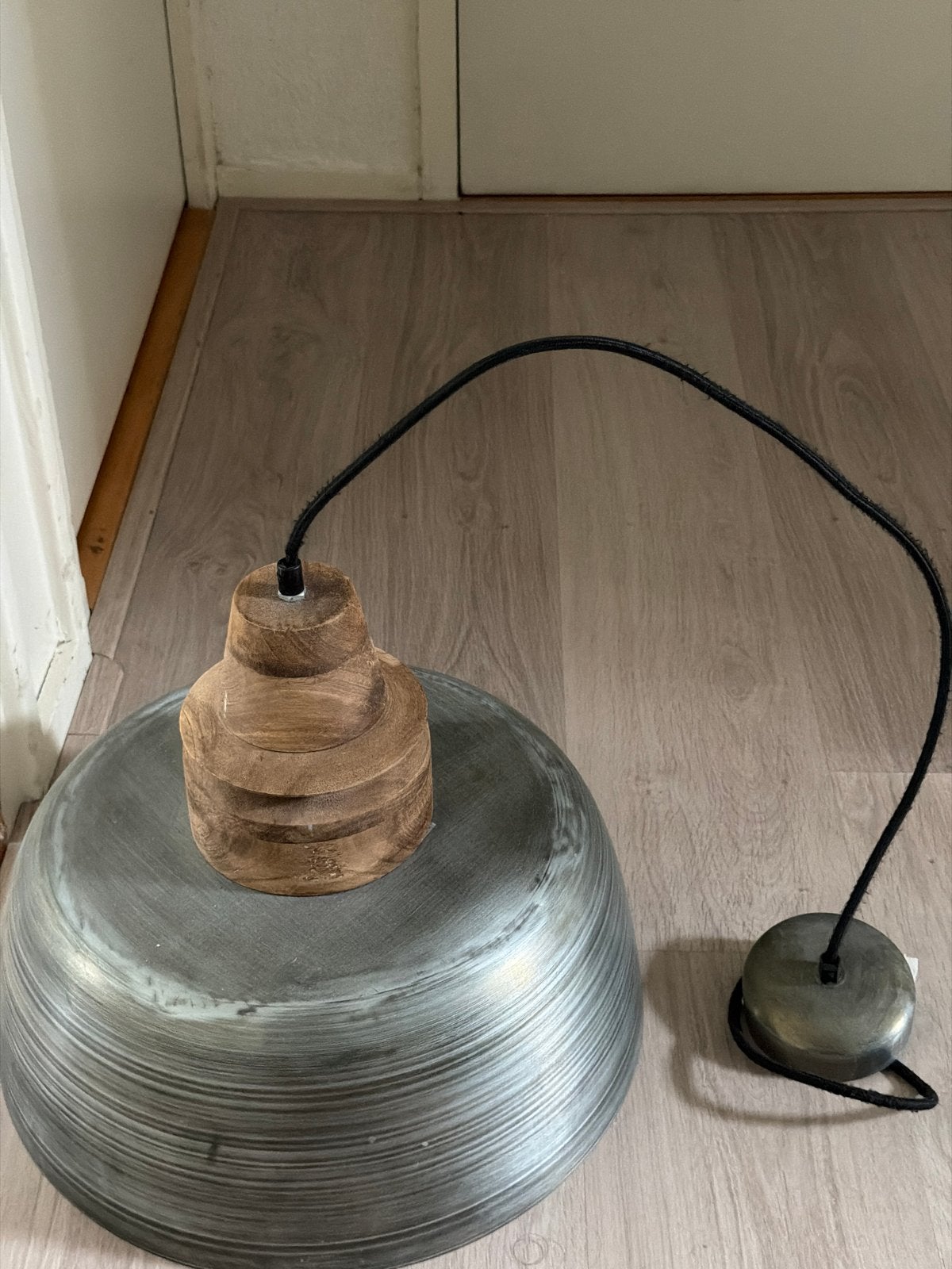 Industriële hanglamp met houten fitting, Ophalen, Minder dan 50 cm, Gebruikt, Minder dan 25 cm