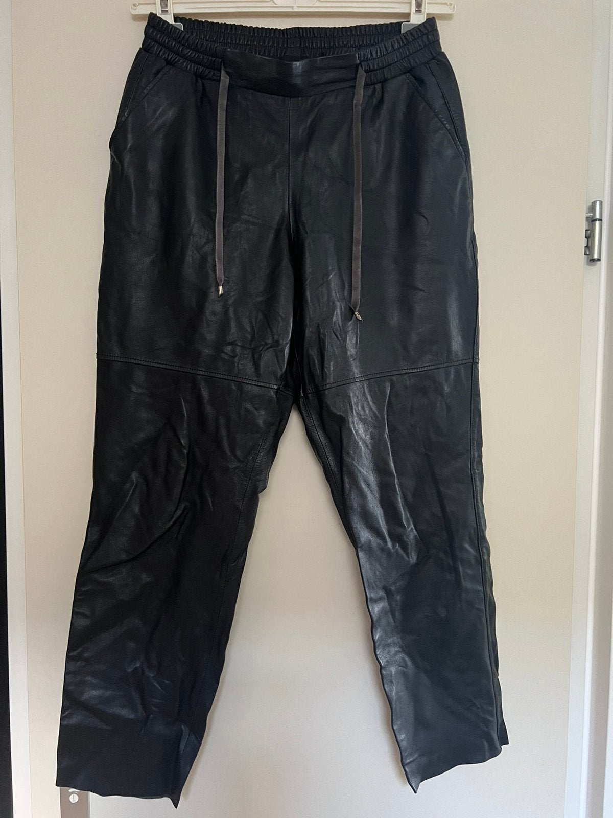 S Oliver black label mooie zwarte leren broek, Maat 38/40 (M), Verzenden, Zwart, Zo goed als nieuw