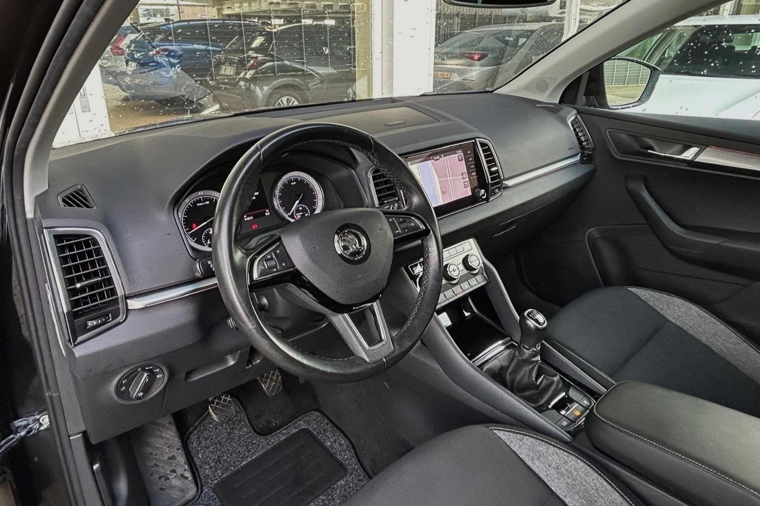 Skoda Karoq 1.5 TSI 150pk Style | TREKHAAK | PANO| CAMERA |, Auto's, Voorwielaandrijving, Stof, 4 cilinders, 150 pk