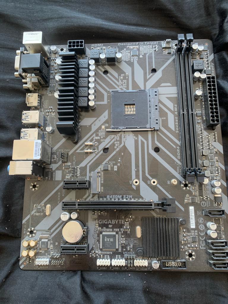 Gigabyte B450M S2H moederbord - AMD AM4, DDR4, Verzenden, Gebruikt, AMD, DDR4
