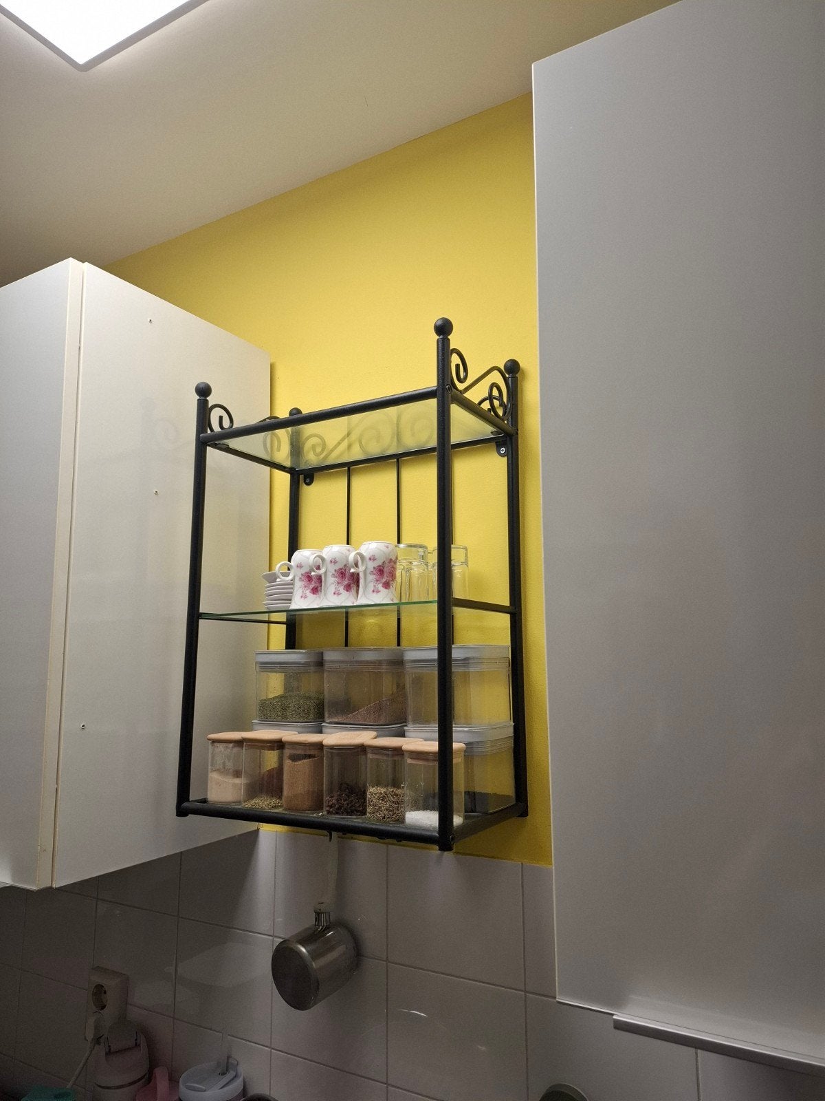 Zwart metalen keukenrek met glazen planken, Huis en Inrichting, Ophalen, IKEA, Zwart, Metaal