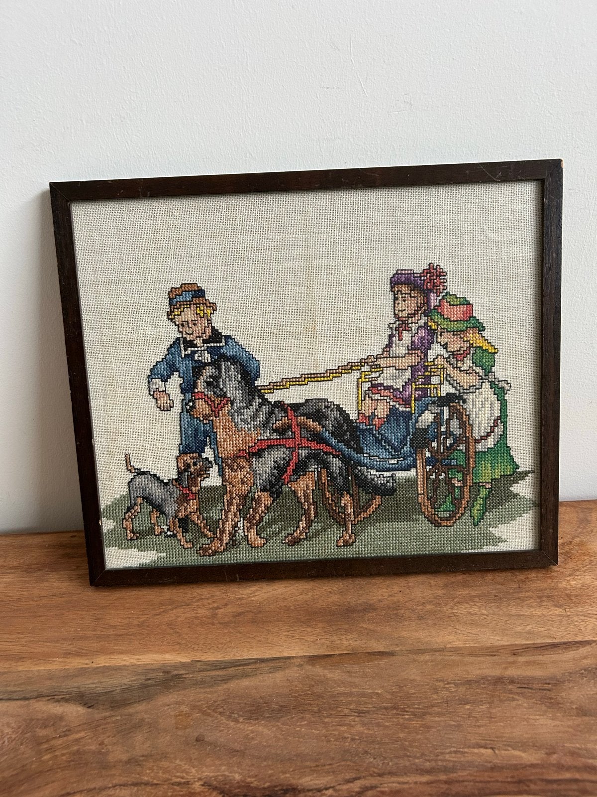 Vintage Geborduurd Schilderij: Kinderen met Hondenkar, Ophalen of Verzenden
