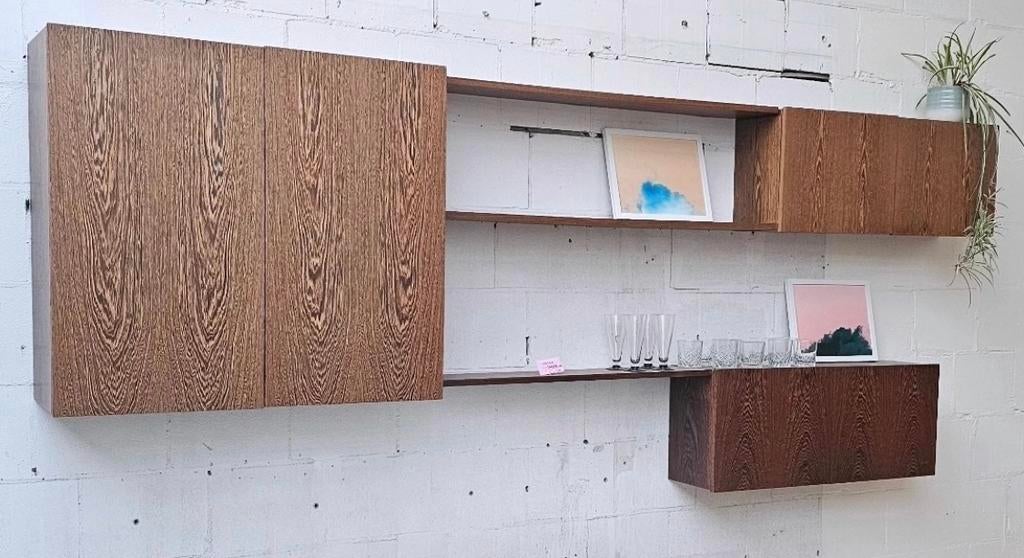 Wandkast banz bord op meerdere manieren ophangbaar, Ophalen, Met deur(en), Gebruikt, 100 tot 150 cm