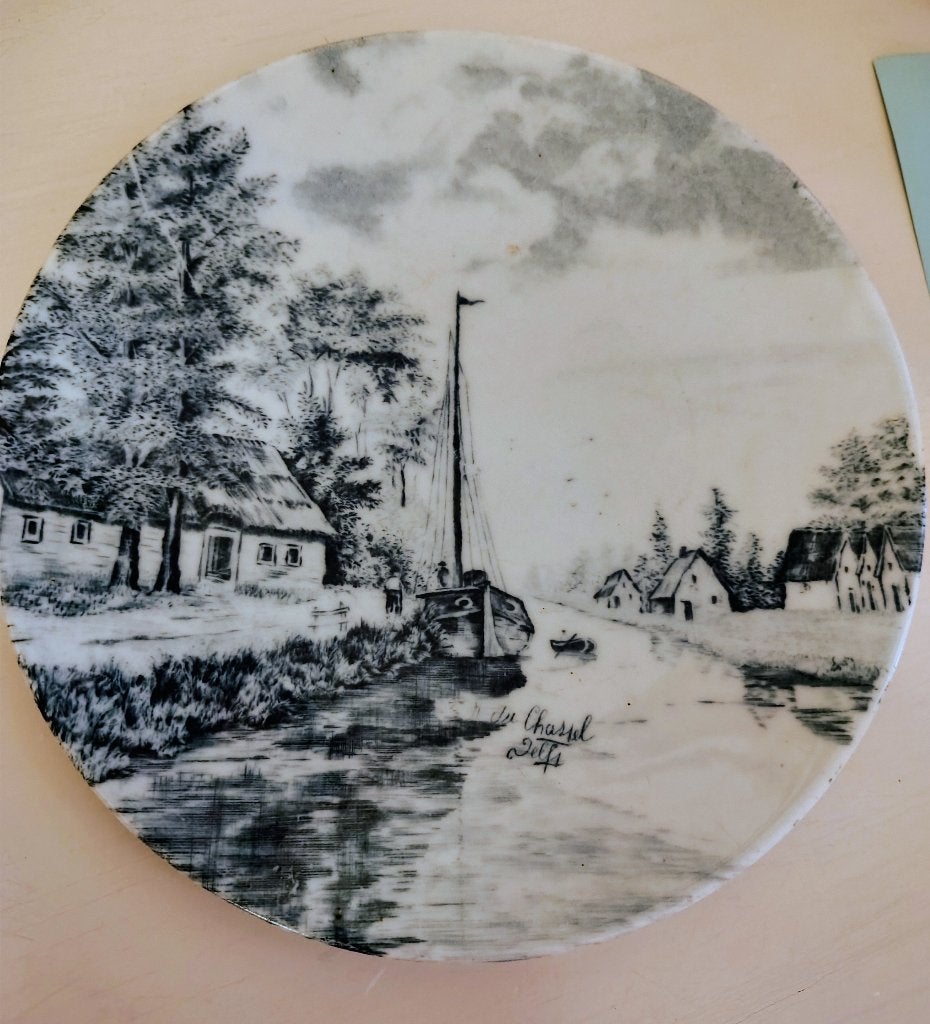 Delft bord  van 20 door snee, Ophalen
