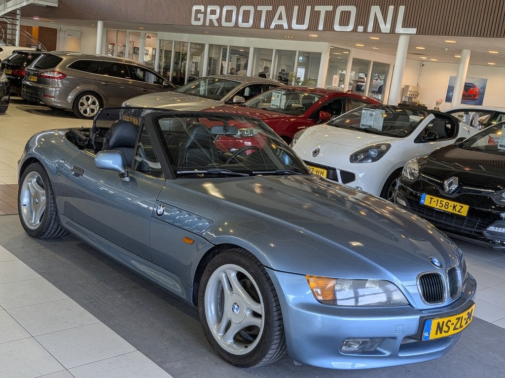 BMW Z3 Roadster 1.9 NAP, Stuurbekrachtiging (bj 1996), Auto's, Achterwielaandrijving, Zwart, Cabriolet, Blauw