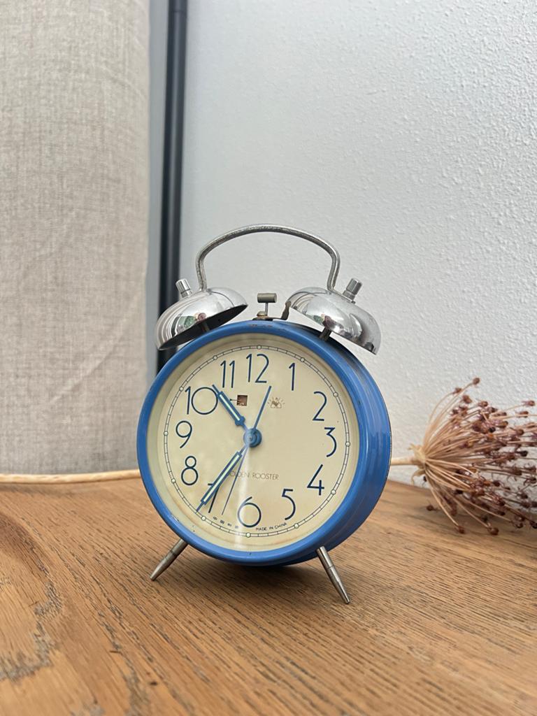 Blauwe vintage wekker Golden Rooster met bellen, Ophalen
