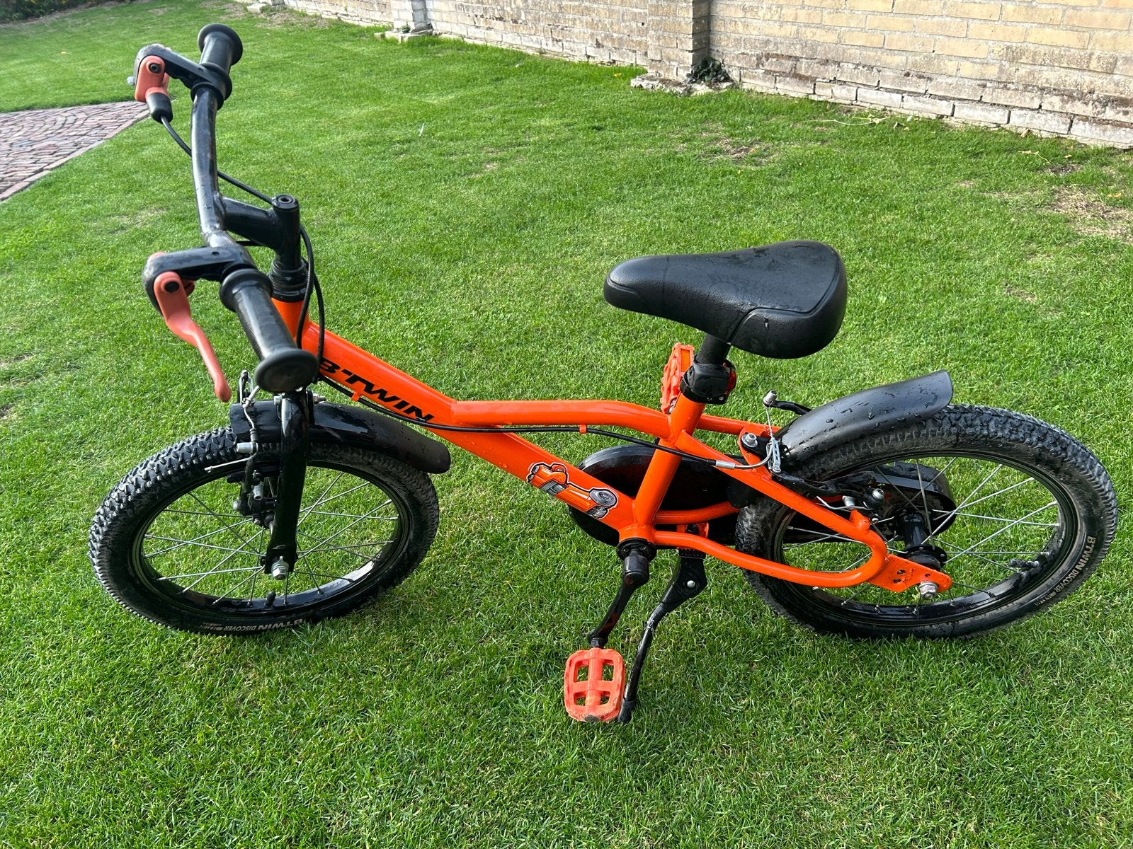 B'Twin Kinderfiets Oranje - 16 inch, Ophalen, Gebruikt, Velgrem, 16 tot 20 inch