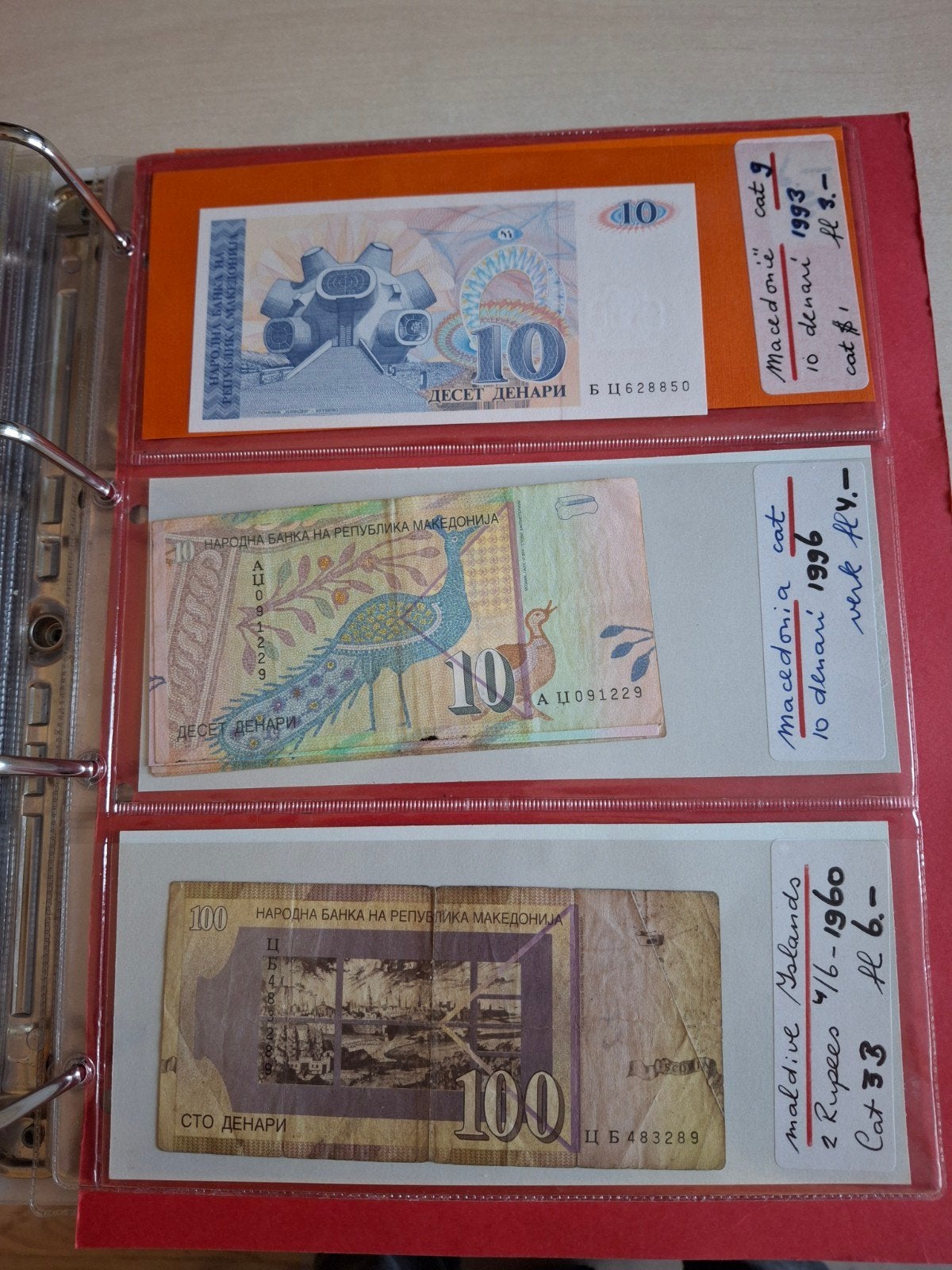 3 biljetten uit Macedonië - 10 en 100 Denari, Ophalen of Verzenden