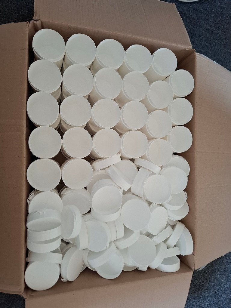70 potjes met verzegel-dekseltjes, Ophalen of Verzenden