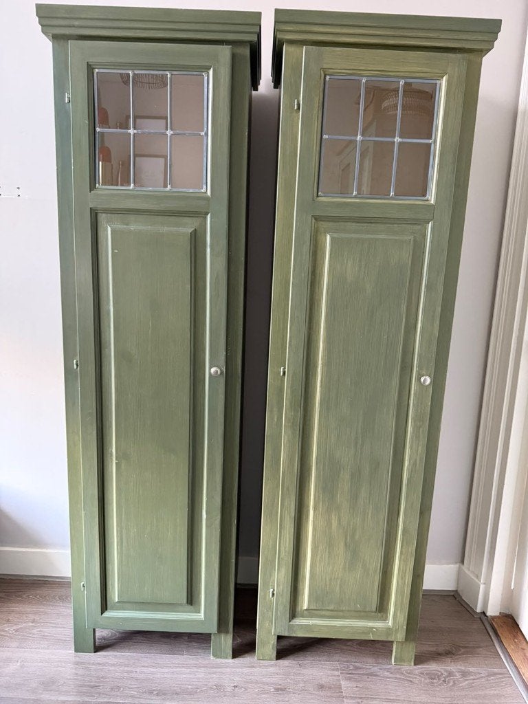 Karaktervolle vintage kasten met glas in lood ramen, Huis en Inrichting, Ophalen, Vintage, Overige houtsoorten, 50 tot 100 cm