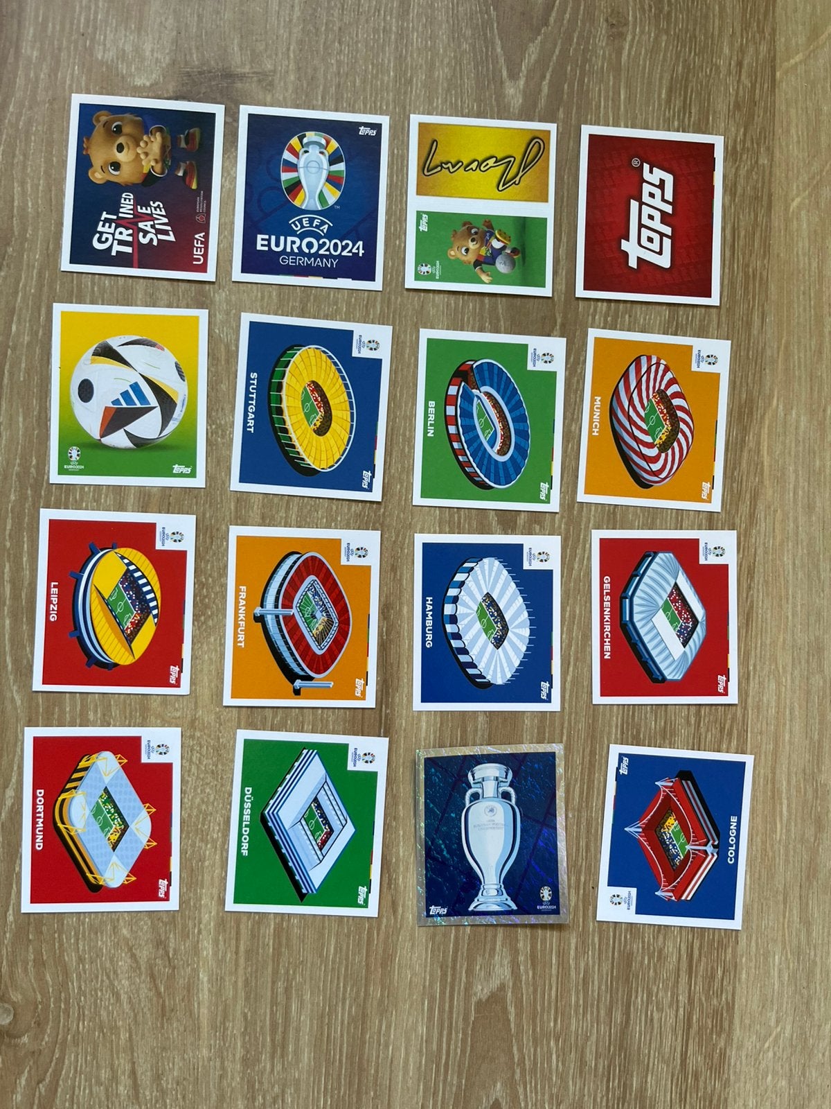 Topps ek 2024 intro + stadions, Hobby en Vrije tijd, Stickers en Plaatjes, Ophalen of Verzenden, Nieuw