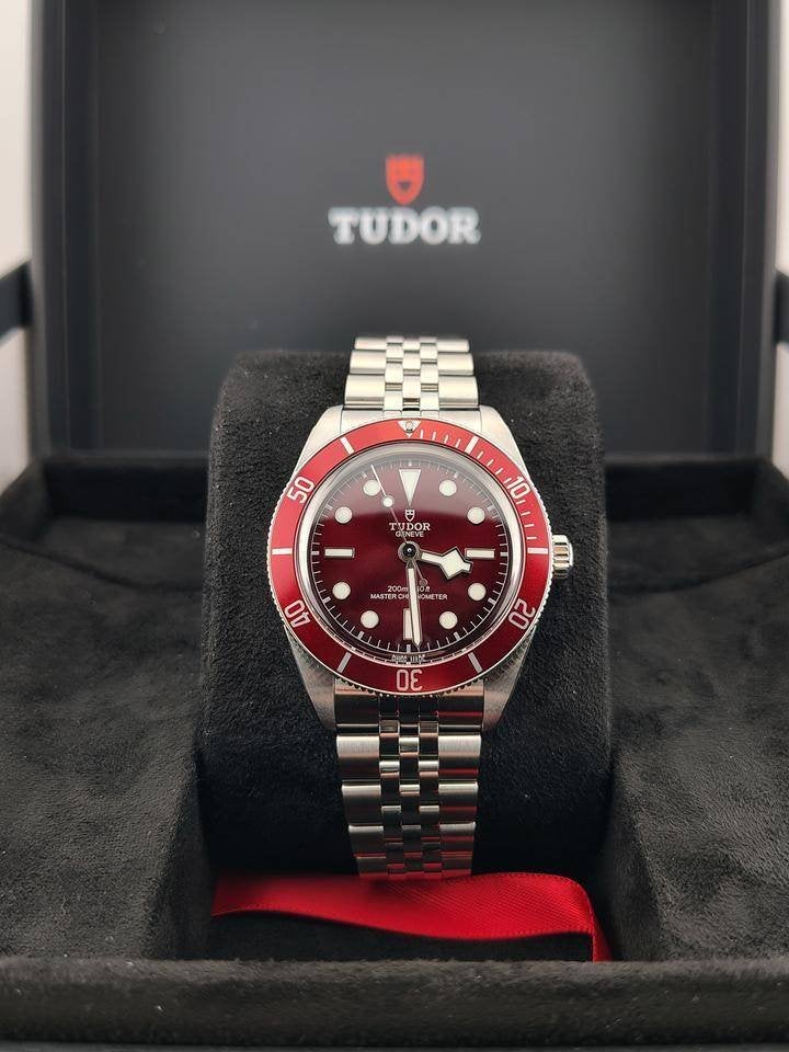 Tudor Black Bay 58 Burgundy Master Chronometer, Overige merken, Staal, Staal, Verzenden