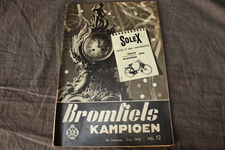 Blad Bromfiets kampioen december 1958 oa. Sparta 1959, Fietsen en Brommers, Ophalen of Verzenden, Gebruikt