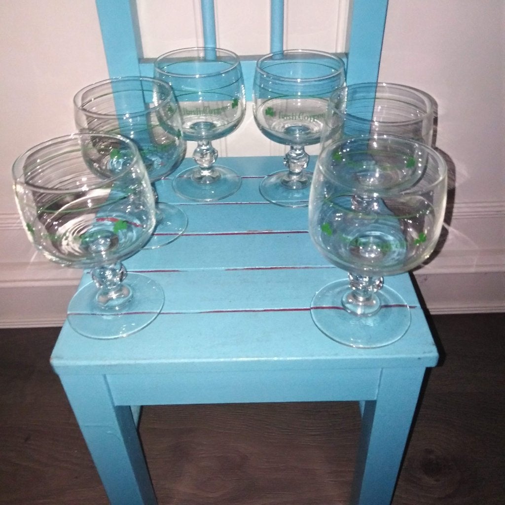 Irish coffee glazen met diamantvoet breed model 6 stuks, Huis en Inrichting, Ophalen, Glas of Glazen, Gebruikt, Glas