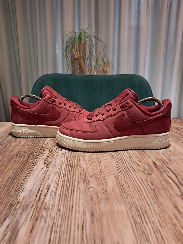 Nike Air Force 1 Premium Leather 'Team Red' Size 38, Nike, Ophalen of Verzenden, Sneakers of Gympen, Gedragen